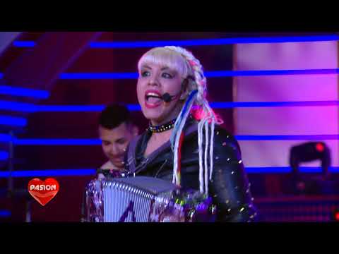 Azul Carrizo la Dama de Acordeon en Pasion de Sabado 14 4 2018