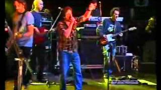 La Vela Puerca y NTVG - Llenos de Magia