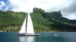 preview picture of video 'Sailing in Moorea'