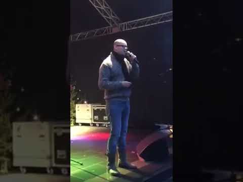 **Umbrella op de Weihnachtsmarkt in Xanten** 🎤🎄✨ Een bijzondere sfeer tussen de lichtjes, kerstkr