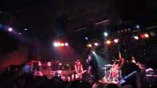 002 Leftover Crack Life Is Pain (Live in Buffalo)