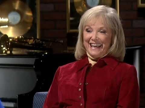 Dee Dee Lennon discusses her time on The Lawrence Welk Show from 1955 to 1968.