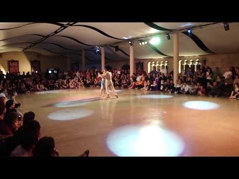  Fabian Peralta  and  Virginia Pandolfi  are  dancing  to  a  tango