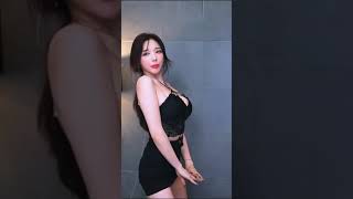 【TikTok】　《ショート》セクシーな縦動画：雪兒吖@katharine00520