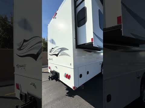 2023 Renegade Classic 38CSB