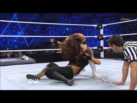Eve Torres vs Kaitlyn 12/18/2012