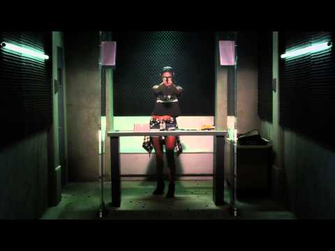 Emily Fields using a gun 6x02