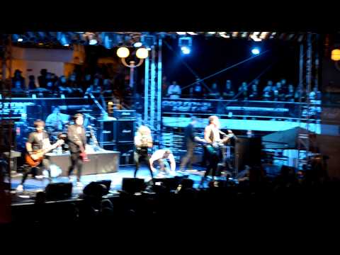 70 000 tons of metal 2013 - Doro, All we are