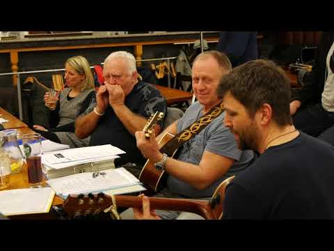 Kapela ProRadost na Písničkářském Orfestu v Odolena Vodě