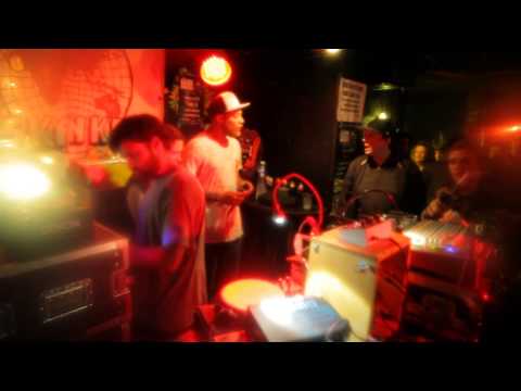 earl 16 - corpo warrior - i skankers @ Dub corner 19 last tunes 1