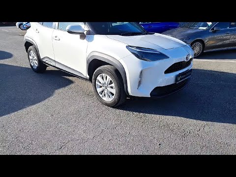 Toyota Yaris Cross HYBRID AUTO - Image 2