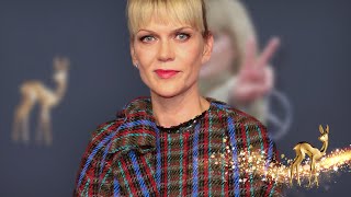 Anna Loos - Kurzer Bob &amp; Gold-Look: Hier hätten wir sie fast nicht erkannt