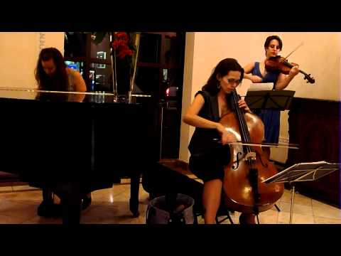 Lenni Jabour - Lonely Prince @ Sutton Place Hotel (HD)