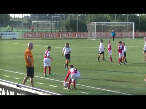 Isaiah Ahmed bekerwedstrijd VV De Meern JO12-1 -  UVV JO12-1 (0-1)