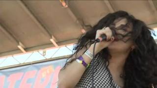 Charli XCX - Grins (Live at Waterloo Records in Austin TX)
