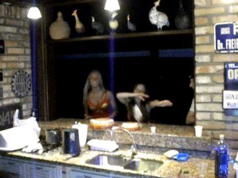 Bombando na noite- Novinha e Relaxa no Crack