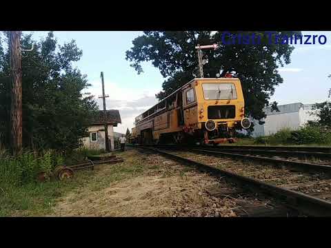 Tren de lucru infra SNCFR 09-32 SCM Plasser & Theurer și R:3129(Arad-Gurahont) în stația Sebiș.