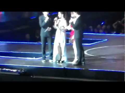 7.Music Bank Jakarta-Nadia Mulya asked Kyu to teach dance