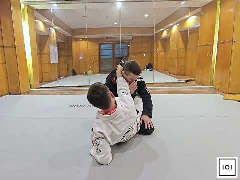 Cross Collar Defence Comb The Hair