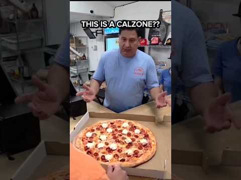 Pizza or calzone? 🤔🍕 #fyp #pizza #shorts #food