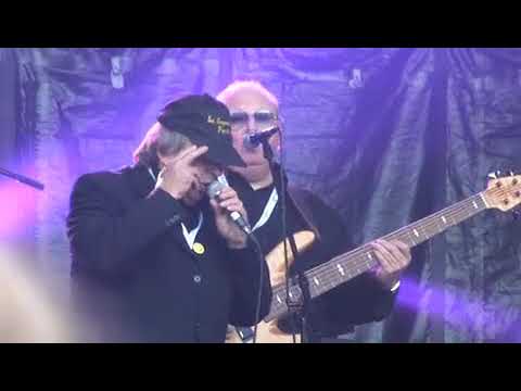 Les Serpents Noirs "75" -  Fêtes de Wallonie 2010  à Andenne grâce a Andenne TV