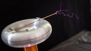 World Maker Faire 2013: D-I-Y Tesla Coil Kit
