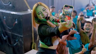Download lagu LALUNA MUSIC - CINTA MERAH JAMBU - EVIS RENATA - HAPPY PARTY WBC COMMUNITY - KUDUS mp3 Download lagu LALUNA MUSIC - CINTA MERAH JAMBU - EVIS RENATA - HAPPY PARTY WBC COMMUNITY - KUDUS mp3