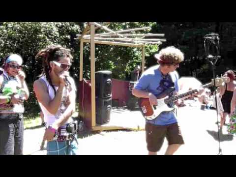 NicoLuminous & AfroQBen live at Emerge N See 2010