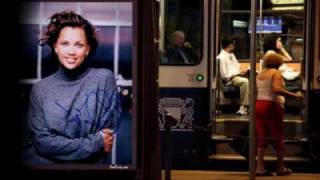 Download lagu THE SWEETEST DAYS / Vanessa Williams mp3