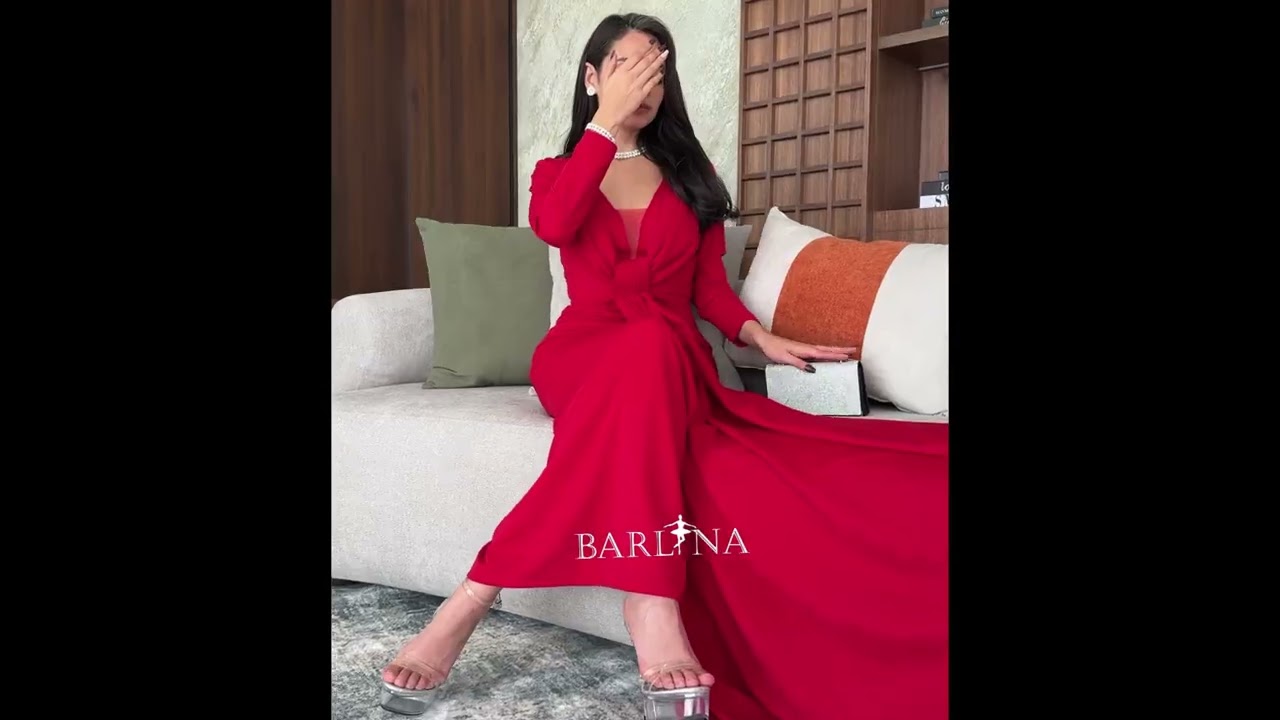 Long red dress with an open neckline - XL
