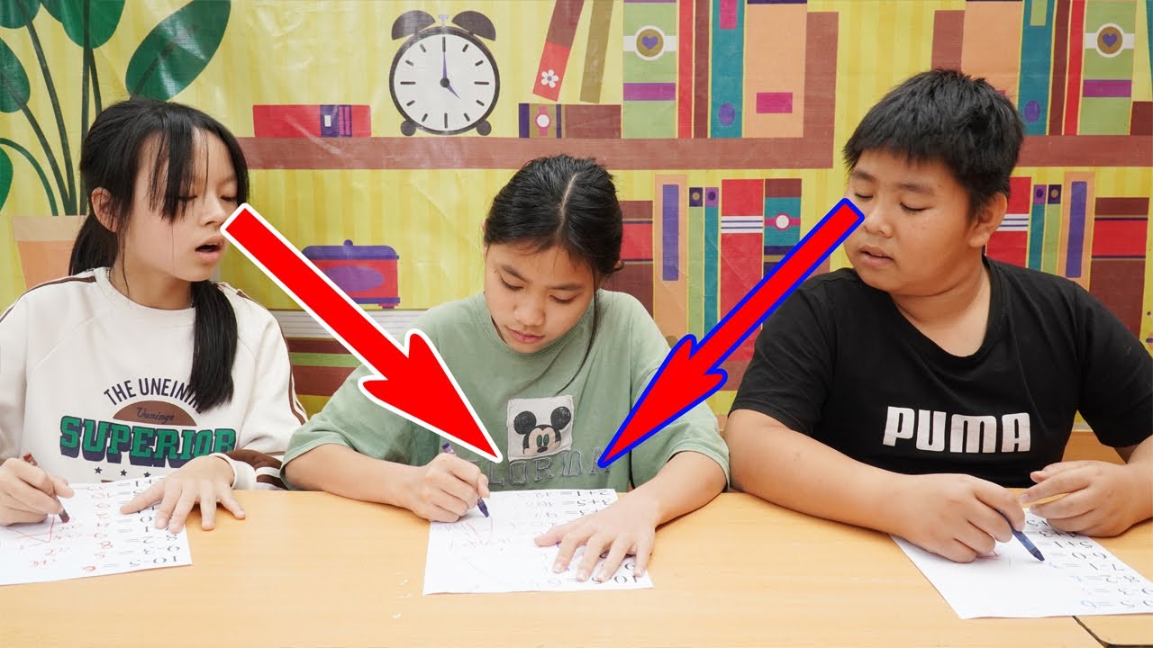 Hunter Play Kids Go To School Learn Math | Peeking At Homework During Exam Time