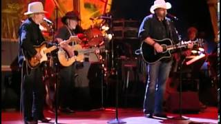 Merle Haggard, Toby Keith, Willie Nelson   Mama Tried
