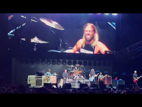 Foo Fighters with Rick Astley - Never Gonna Give You Up (Live from Summer Sonic Festival 2017)