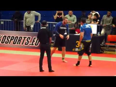 Ezequiel Souza vs Andy Doyle - FINALS - IBJJF London Open No-Gi 2015 - Blue Master 2 - Super-Heavy