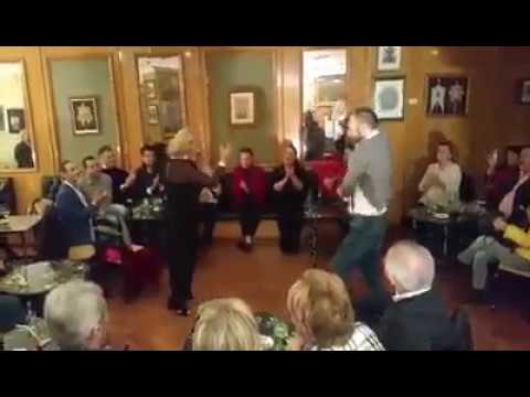 Sevillanas bien bailadas en Lola de los Reyes