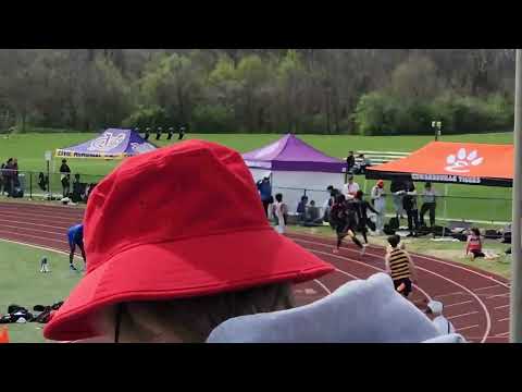 Boys 4x200m Relay Heat 4 at the Norm Armstrong Invite 2023