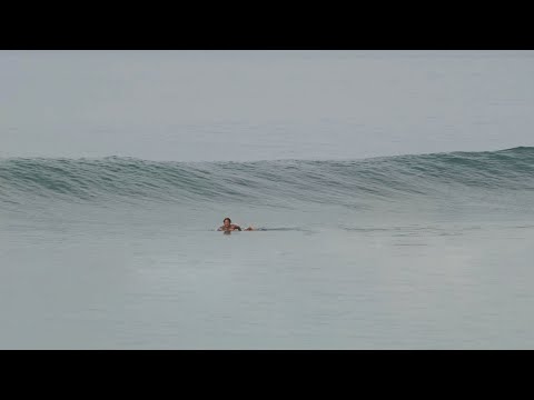 Clean Peaks, Epic Swell Rollin Beach Break - Canggu
