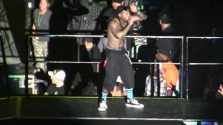 6 foot 7 foot Lil Wayne LIVE in Orlando! Best Version on Youtube! I Am Still Music Tour