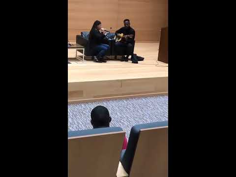 Jovem Cantando Música do Genesis feat.Totò - Luz Imprensionante