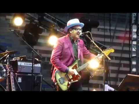 Elvis Costello - (I Don't Want To Go To) Chelsea (Live 8/30/2014)
