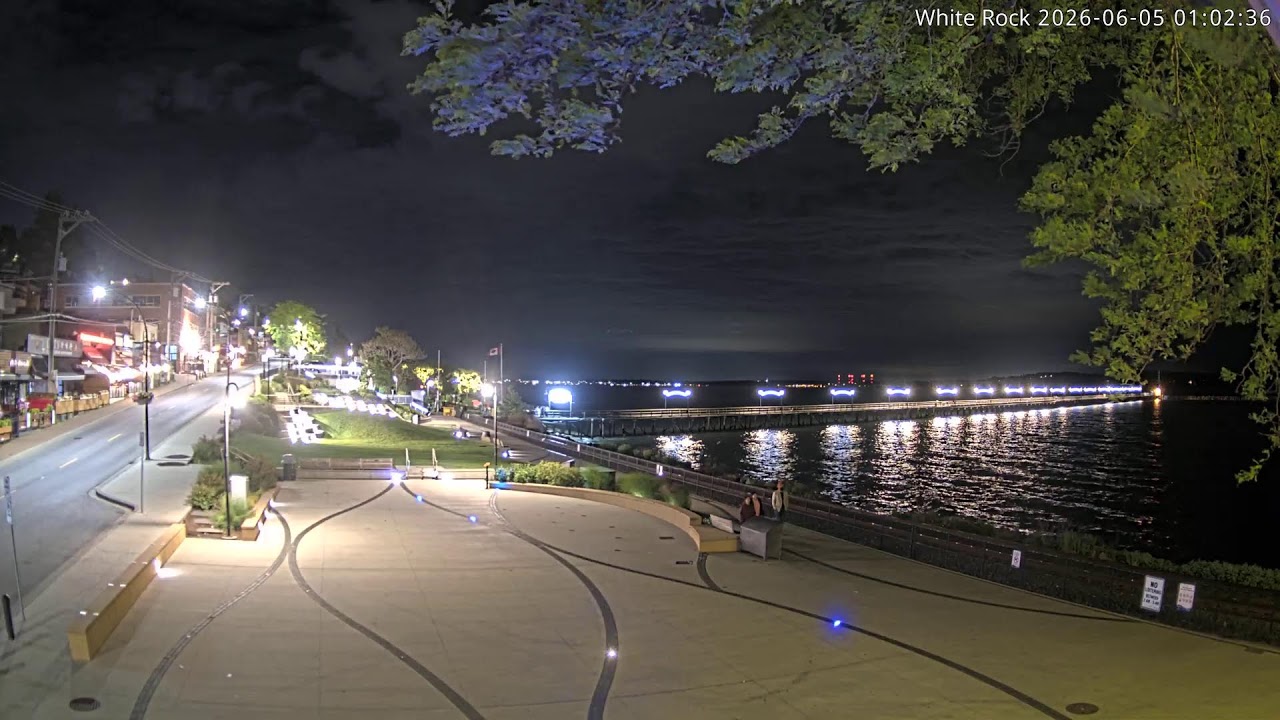 Live webcam view of White Rock Pier & Waterfront