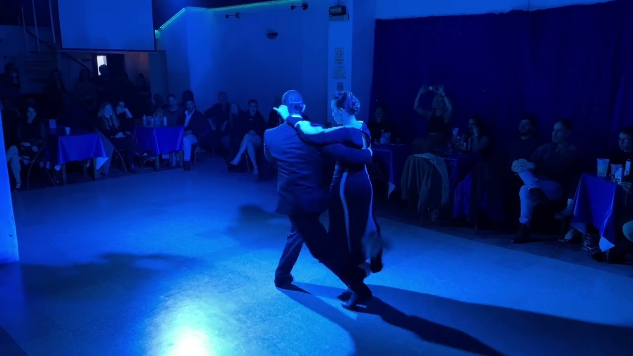 Juan Malizia y Manuela Rossi en Juernes Milonga (1/3)