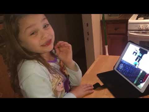 JeanMarie playing roblox- ice cream simulator and guests the story!! Roblox