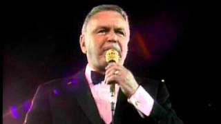 Frank Sinatra - "Lady Is A Tramp" (Concert Collection)
