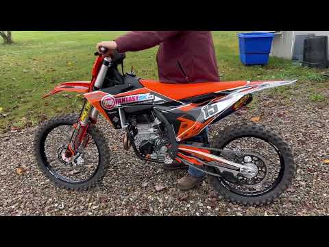 Lot #1 2023 KTM 450 SX-F Dirt Bike
