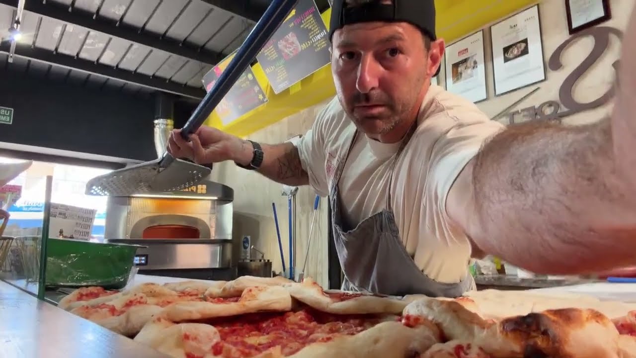 Today I’ll show you how a make an order of 25 pizzas
