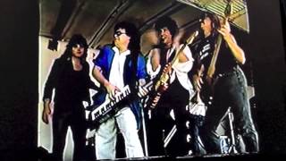 MONEY/muffs Outside Looking In