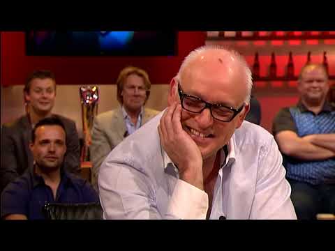 René over zijn boek en de zus van Hans Kraay jr. - Voetbal International