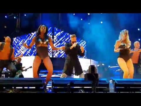 Ricky Martin Concierto live en Cádiz - MÁS 31.8.18 (primera fila/front row) HD