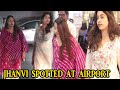 Jhanvi Kapoor Along With Tanisha Santoshi Was Spotted At The Airport While Returning From Banaras